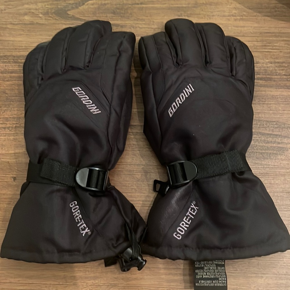 Men’s Size Medium Gordimer Gor-Tex Gloves
